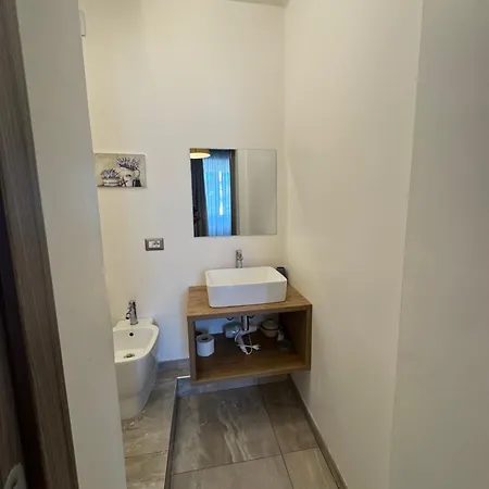 Rhs Rienzo Guest house Rome