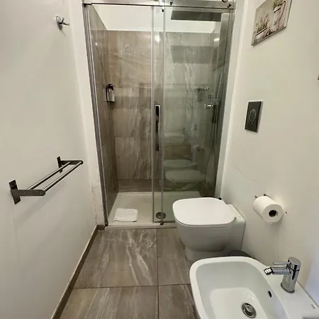 Rhs コーラ ディ リエンツォ スイート 4*