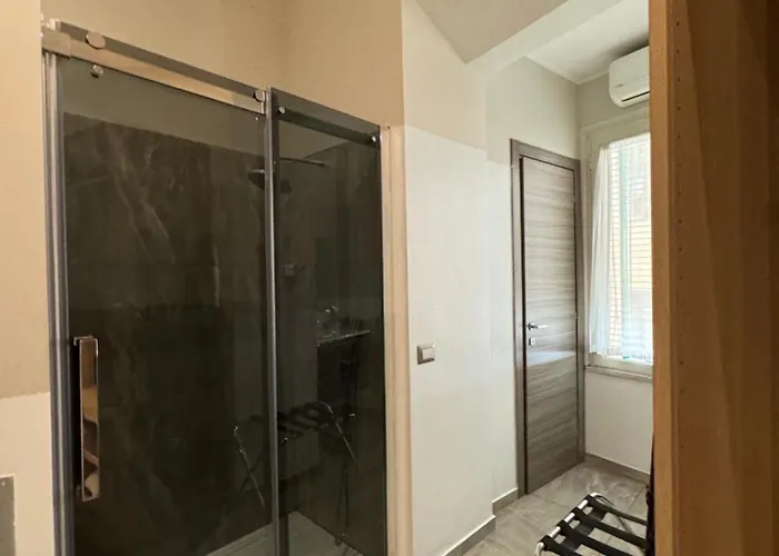 Rhs Rienzo 4* רומא